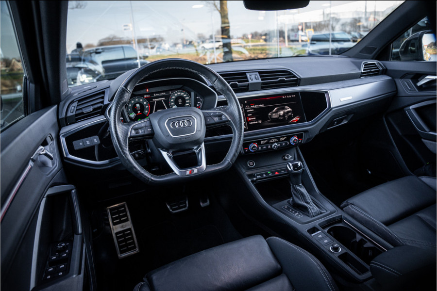 Audi Q3 Sportback 45 TFSI e S Edition - 20inch - SONOS - Leder - Keyless - Memory Camera ** Sfeerverlichting