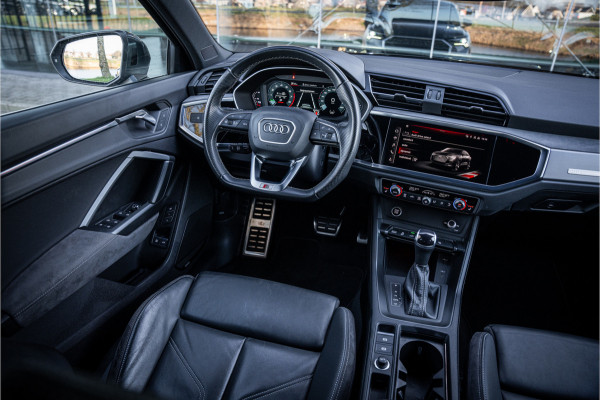 Audi Q3 Sportback 45 TFSI e S Edition - 20inch - SONOS - Leder - Keyless - Memory Camera ** Sfeerverlichting