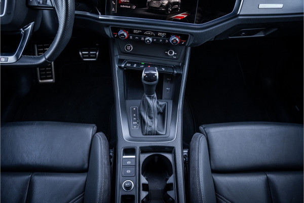 Audi Q3 Sportback 45 TFSI e S Edition - 20inch - SONOS - Leder - Keyless - Memory Camera ** Sfeerverlichting
