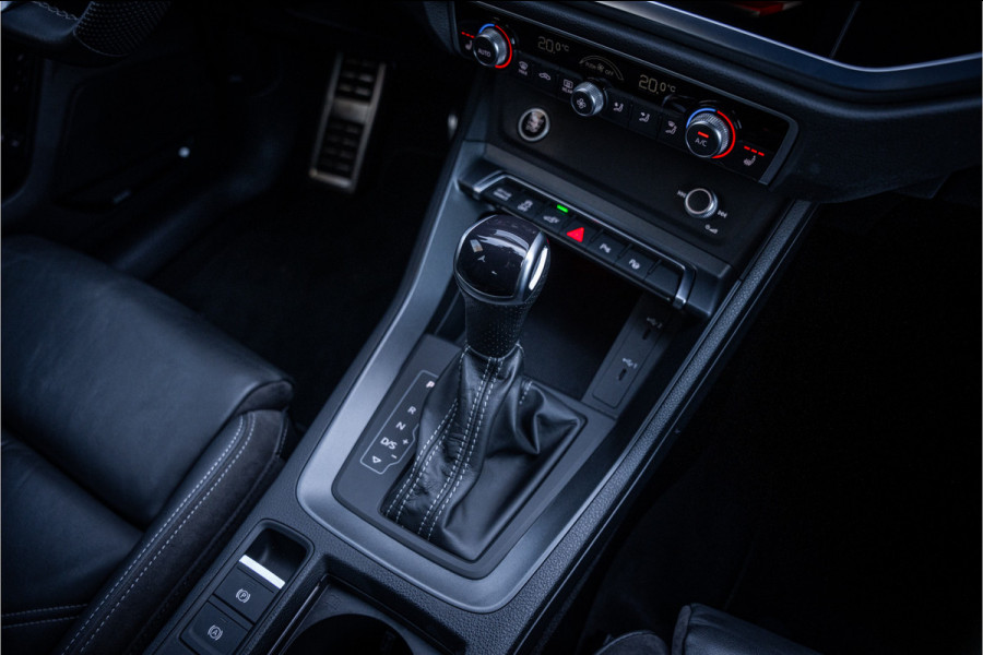 Audi Q3 Sportback 45 TFSI e S Edition - 20inch - SONOS - Leder - Keyless - Memory Camera ** Sfeerverlichting