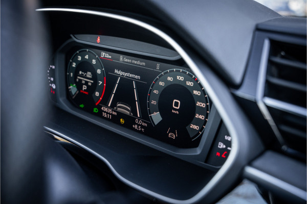Audi Q3 Sportback 45 TFSI e S Edition - 20inch - SONOS - Leder - Keyless - Memory Camera ** Sfeerverlichting