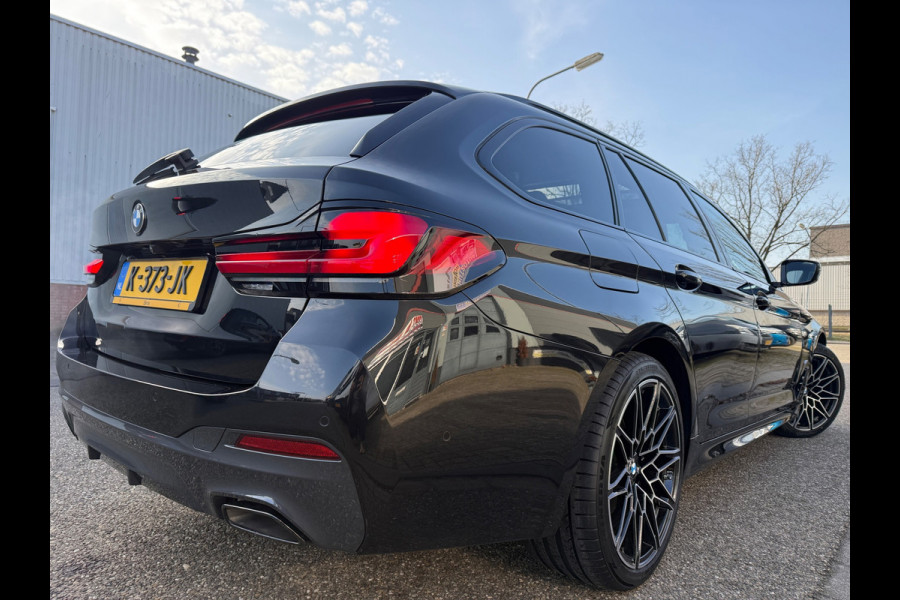 BMW 5 Serie Touring 530i HYBRID 2021 HIGH-EXE M-EDITION PANO LEDER NAP LUXE