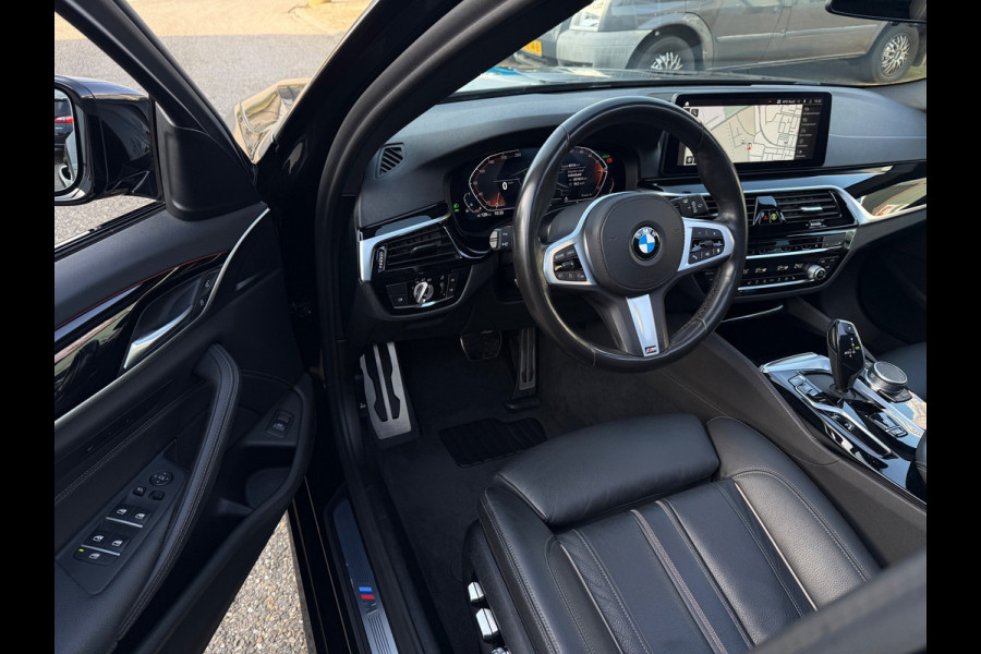 BMW 5 Serie Touring 530i HYBRID 2021 HIGH-EXE M-EDITION PANO LEDER NAP LUXE