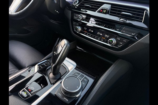 BMW 5 Serie Touring 530i HYBRID 2021 HIGH-EXE M-EDITION PANO LEDER NAP LUXE