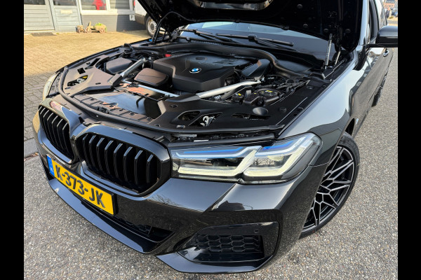 BMW 5 Serie Touring 530i HYBRID 2021 HIGH-EXE M-EDITION PANO LEDER NAP LUXE