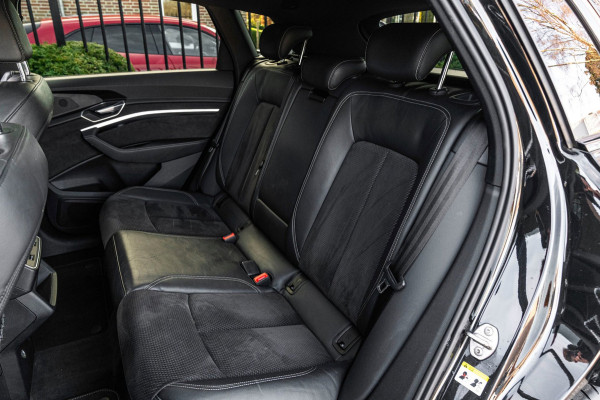 Audi e-tron 50 Quattro Launch Black Edition S-Line Adaptive Pano Luchtvering 22''