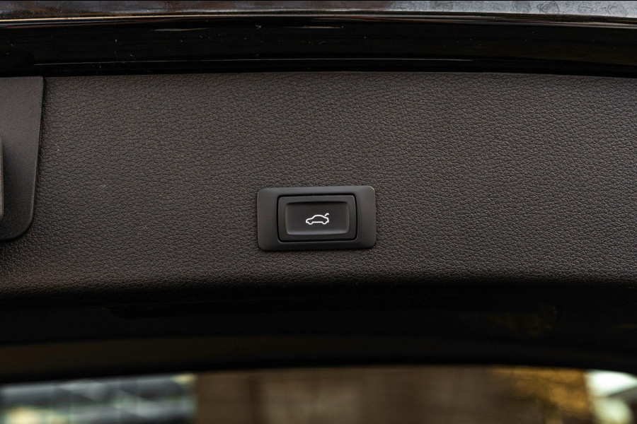 Audi e-tron 50 Quattro Launch Black Edition S-Line Adaptive Pano Luchtvering 22''