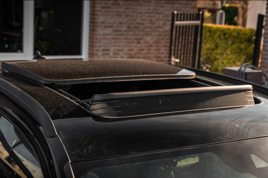 Audi e-tron 50 Quattro Launch Black Edition S-Line Adaptive Pano Luchtvering 22''