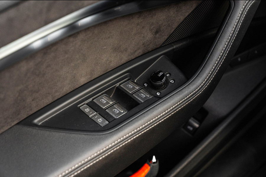 Audi e-tron 50 Quattro Launch Black Edition S-Line Adaptive Pano Luchtvering 22''