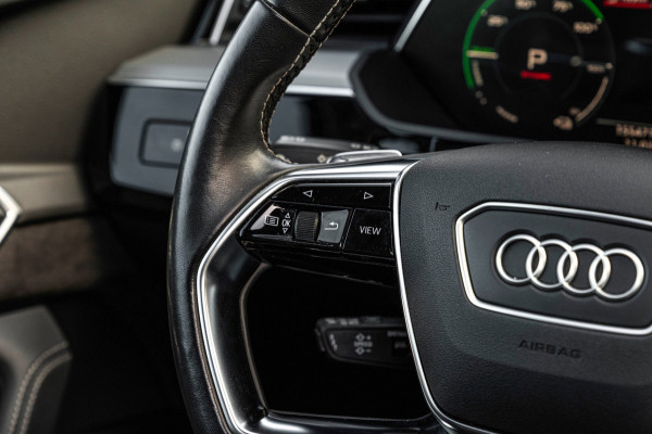 Audi e-tron 50 Quattro Launch Black Edition S-Line Adaptive Pano Luchtvering 22''