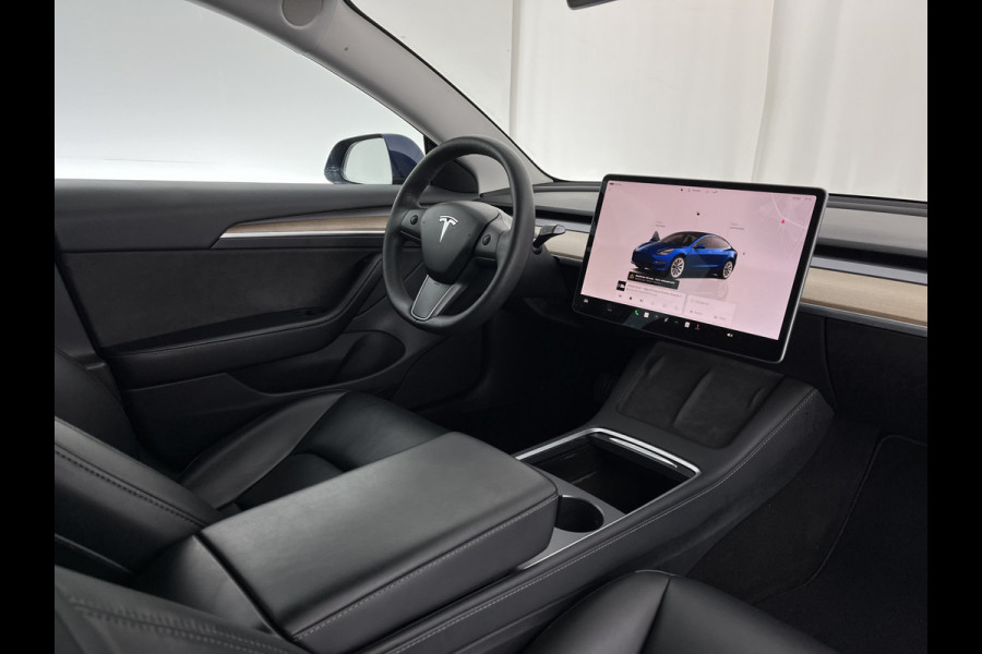 Tesla Model 3 Standard RWD Plus 60 kWh [ 3-Fase-11kW ] {SOH-92%} (INCL-BTW) Aut. *PANO | AUTOPILOT | LEATHER | KEYLESS | FULL-LED | MEMORY-PACK | TOPVIEW | DAB | CARPLAY | DIGI-COCKPIT | LANE-ASSIST | COMFORTSEATS | 19"ALU*