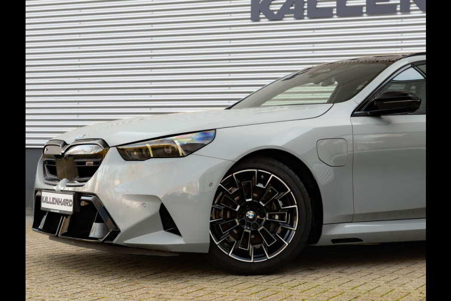 BMW 5 Serie Touring M5 - Pano - Bowers & Wilkins - Trekhaak - Stoelventilatie