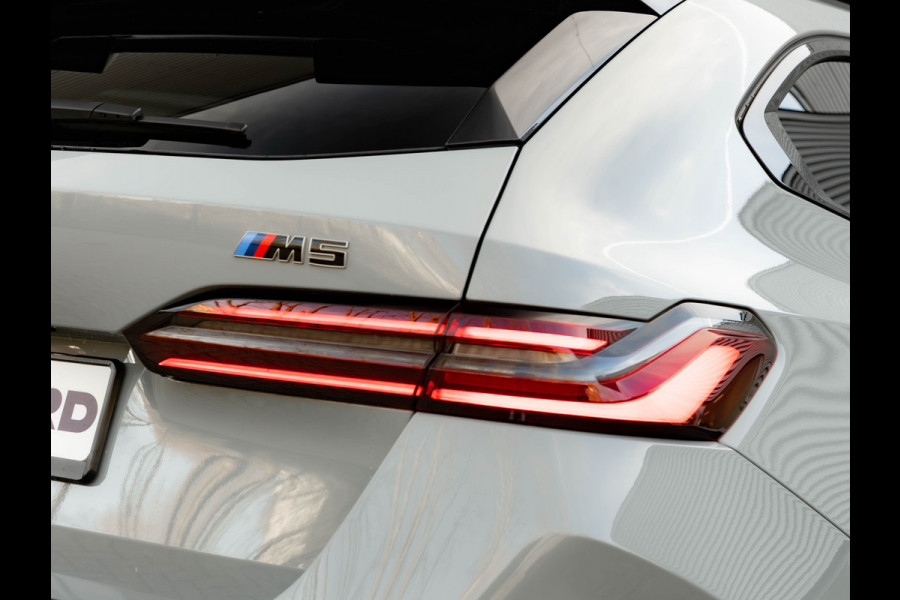 BMW 5 Serie Touring M5 - Pano - Bowers & Wilkins - Trekhaak - Stoelventilatie