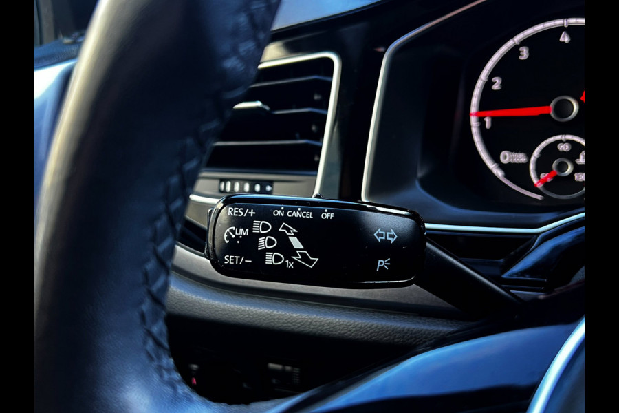 Volkswagen Polo 1.0 TSI Comfortline Business carplay_18''LMV_Cruise_Led