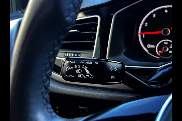 Volkswagen Polo 1.0 TSI Comfortline Business carplay_18''LMV_Cruise_Led