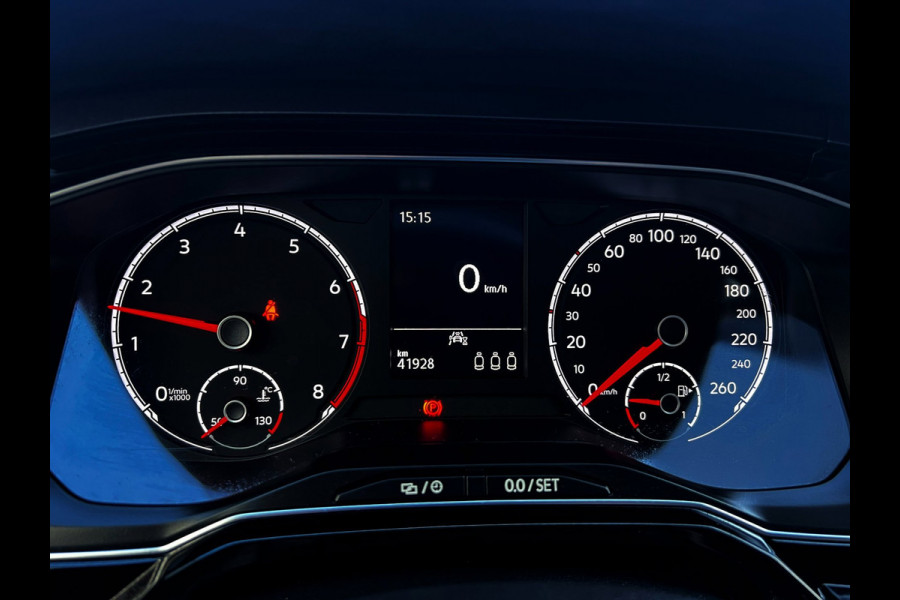 Volkswagen Polo 1.0 TSI Comfortline Business carplay_18''LMV_Cruise_Led