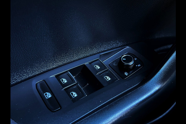 Volkswagen Polo 1.0 TSI Comfortline Business carplay_18''LMV_Cruise_Led