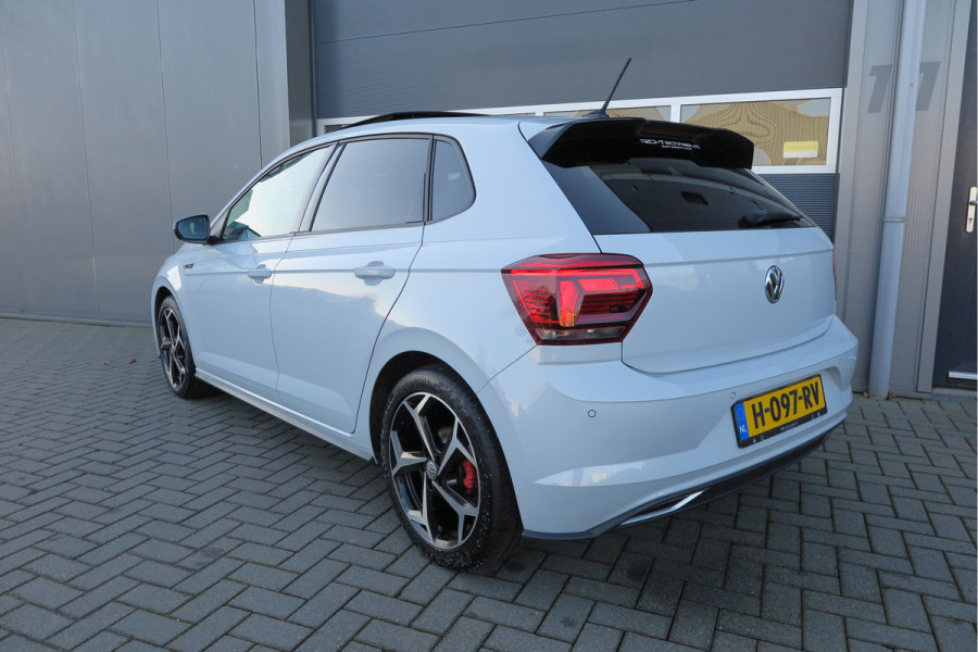 Volkswagen Polo 1.5 TSI 150pk DSG 3x R-line Highline Led , Panorama schuifdak, Virtual cockpit , Stoelverwarming , PDC, DAB+, Carplay, Achteruitrijcamera , LMV , etc.   (nieuwe APK)