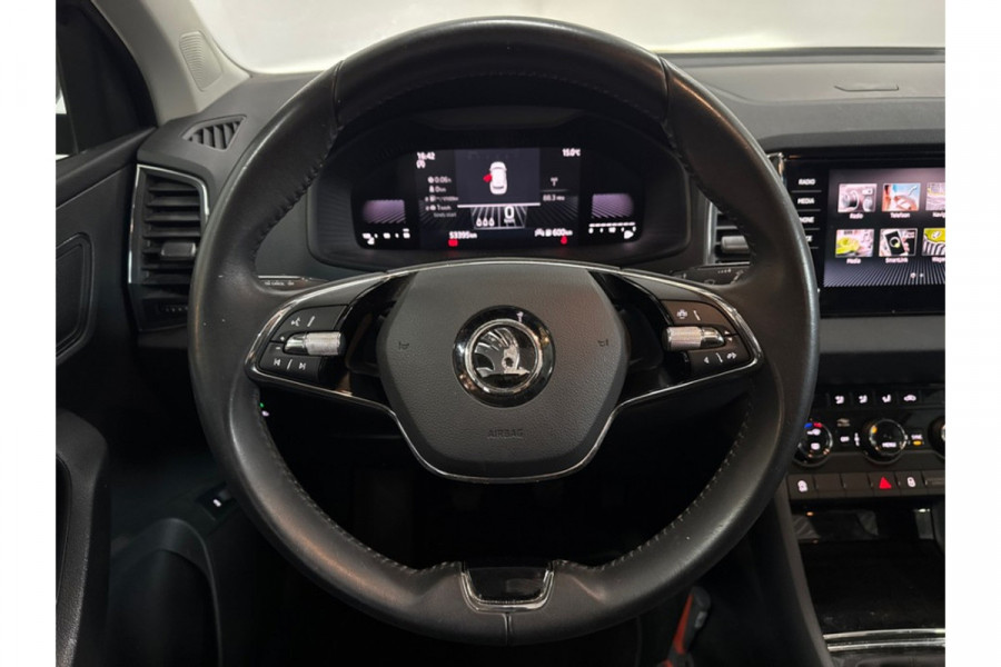 Škoda Karoq 1.5 TSI ACT Business Edition PANORAMADAK/WEGKLAPBARE TREKHAAK/STEEL GREY!