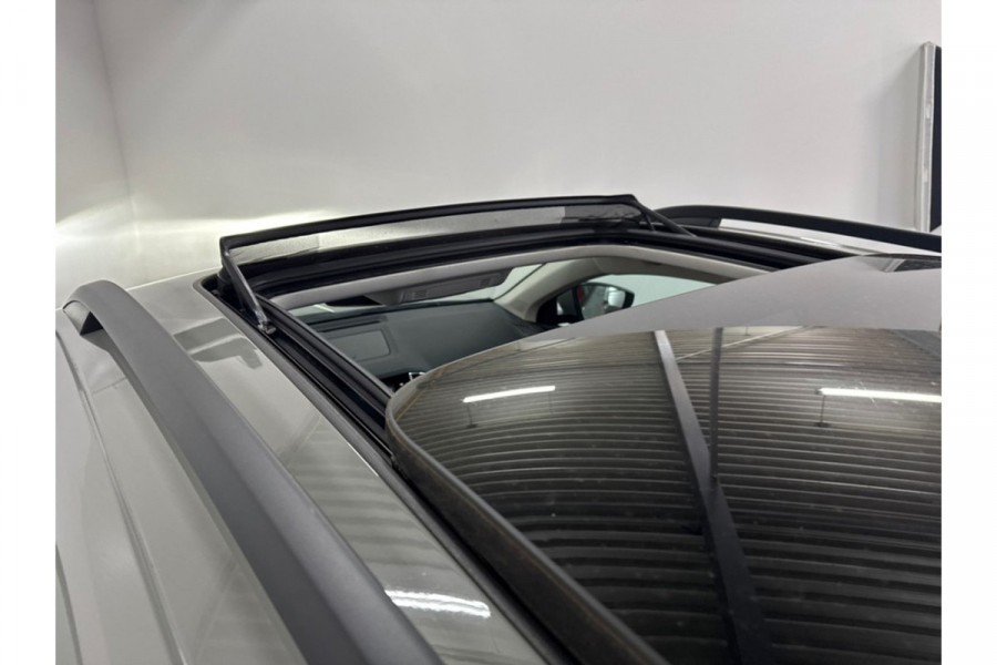 Škoda Karoq 1.5 TSI ACT Business Edition PANORAMADAK/WEGKLAPBARE TREKHAAK/STEEL GREY!