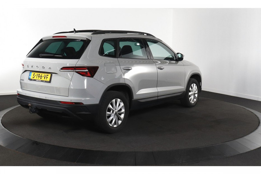 Škoda Karoq 1.5 TSI ACT Business Edition PANORAMADAK/WEGKLAPBARE TREKHAAK/STEEL GREY!