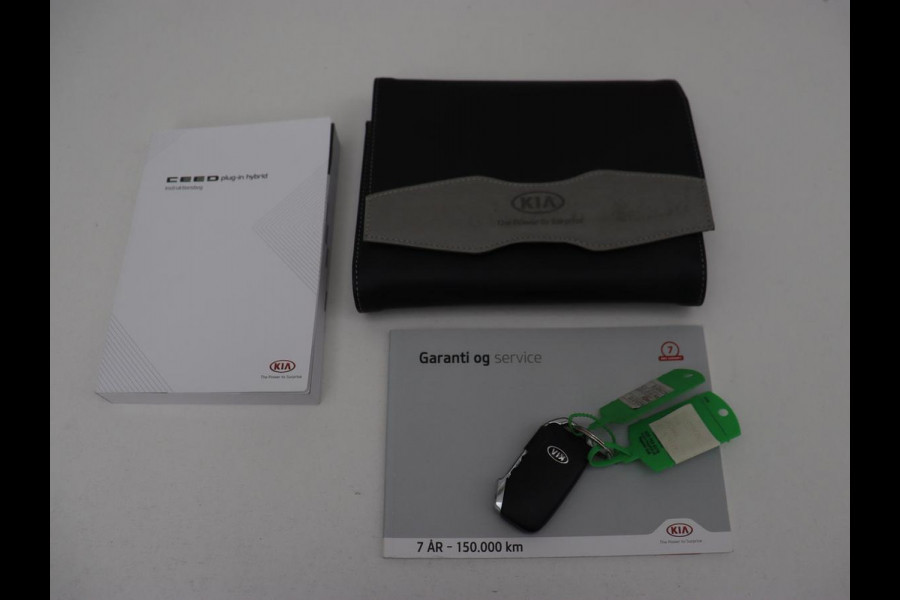 Kia Xceed 1.6 GDi PHEV ExecutiveLine | Stoelventilatie | Leder | Adaptive cruise | Camera | Memory | Achterbankverwarming | Full LED | Keyless | Stuurverwarming | Navigatie | Plug In