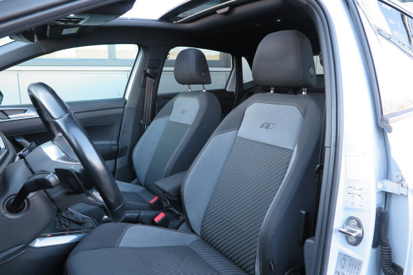 Volkswagen Polo 1.5 TSI 150pk DSG 3x R-line Highline Led , Panorama schuifdak, Virtual cockpit , Stoelverwarming , PDC, DAB+, Carplay, Achteruitrijcamera , LMV , etc.   (nieuwe APK)