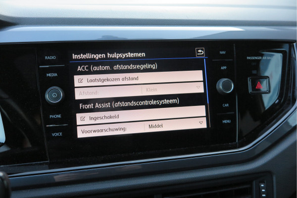 Volkswagen Polo 1.5 TSI 150pk DSG 3x R-line Highline Led , Panorama schuifdak, Virtual cockpit , Stoelverwarming , PDC, DAB+, Carplay, Achteruitrijcamera , LMV , etc.   (nieuwe APK)