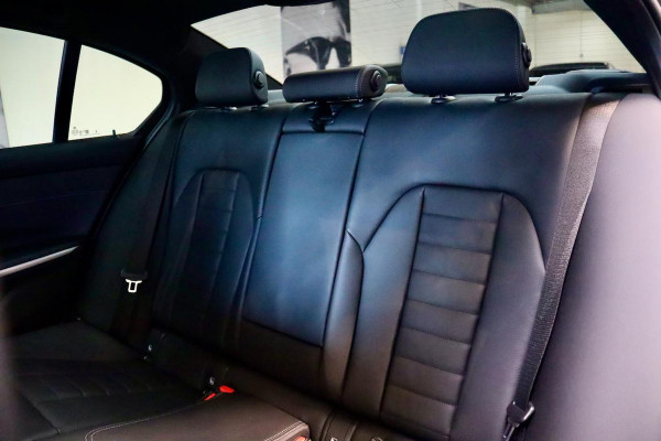 BMW 3-serie 330e LCI FACELIFT M Sport|Pano|Hud|HK|VOL