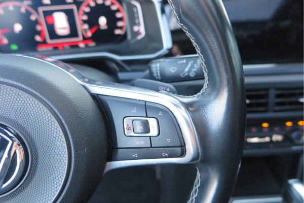 Volkswagen Polo 1.5 TSI 150pk DSG 3x R-line Highline Led , Panorama schuifdak, Virtual cockpit , Stoelverwarming , PDC, DAB+, Carplay, Achteruitrijcamera , LMV , etc.   (nieuwe APK)