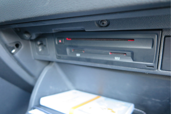 Volkswagen Polo 1.5 TSI 150pk DSG 3x R-line Highline Led , Panorama schuifdak, Virtual cockpit , Stoelverwarming , PDC, DAB+, Carplay, Achteruitrijcamera , LMV , etc.   (nieuwe APK)