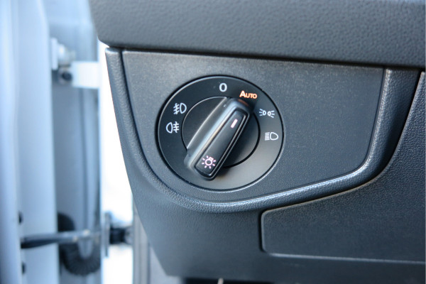 Volkswagen Polo 1.5 TSI 150pk DSG 3x R-line Highline Led , Panorama schuifdak, Virtual cockpit , Stoelverwarming , PDC, DAB+, Carplay, Achteruitrijcamera , LMV , etc.   (nieuwe APK)