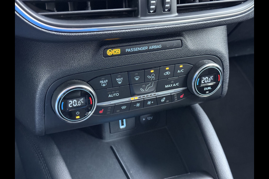 Ford FOCUS Wagon 1.0T 126PK Trekhaak Navi Dual-Ecc Apple Carplay Android Auto Stoel+Voorruitverwarming Cruise Control Pdc Titanium Business Lmv Led Privacy Glas Lane Assist TCS Keyless Licht-/Regensensor 1e Eigenaar Origineel Nederlandse Auto Dealeronderhouden