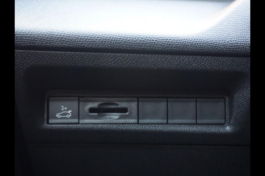 Peugeot 308 SW 1.2 Hybrid 145 e-DCS6 GT 360 camera