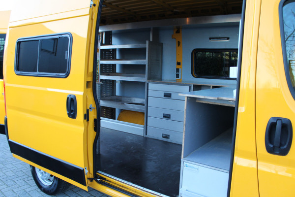 Peugeot Boxer 335 2.0 BlueHDI 130PK Euro6 L2H2 Premium -- werkplaats inrichting --