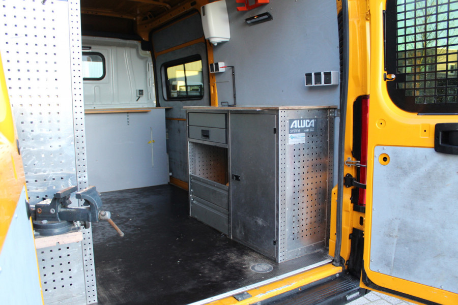 Peugeot Boxer 335 2.0 BlueHDI 130PK Euro6 L2H2 Premium -- werkplaats inrichting --