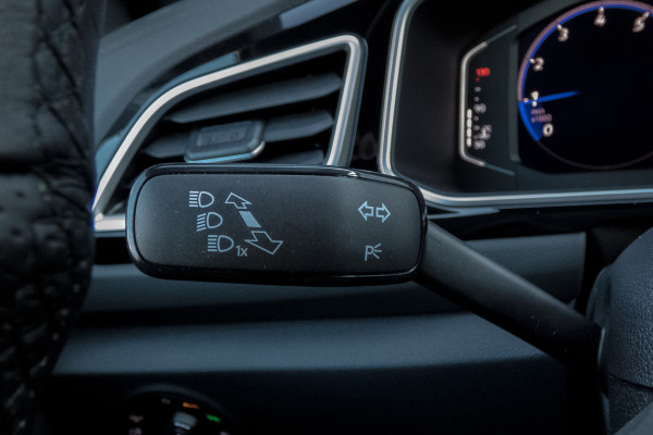 Volkswagen T-Roc 1.0 TSI R-Line Business | CAMERA | STOELVERWARMING | EERSTE EIGENAAR | ACC