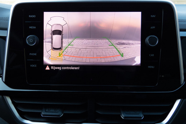 Volkswagen T-Roc 1.0 TSI R-Line Business | CAMERA | STOELVERWARMING | EERSTE EIGENAAR | ACC