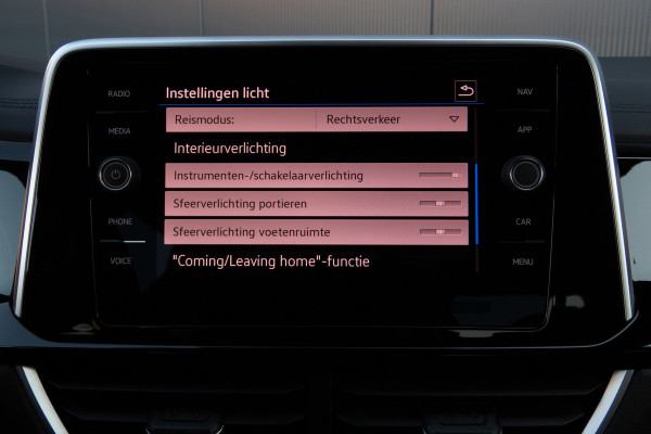 Volkswagen T-Roc 1.0 TSI R-Line Business | CAMERA | STOELVERWARMING | EERSTE EIGENAAR | ACC