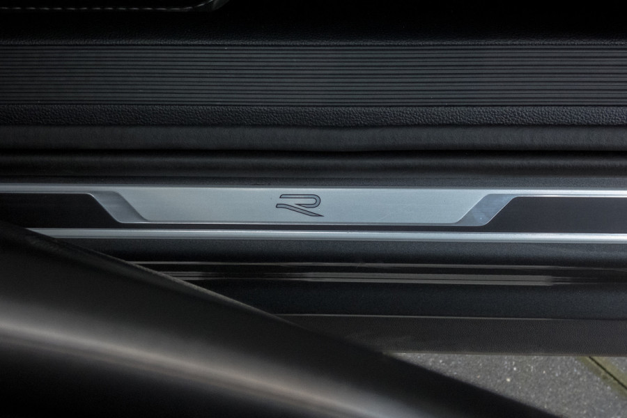 Volkswagen T-Roc 1.0 TSI R-Line Business | CAMERA | STOELVERWARMING | EERSTE EIGENAAR | ACC