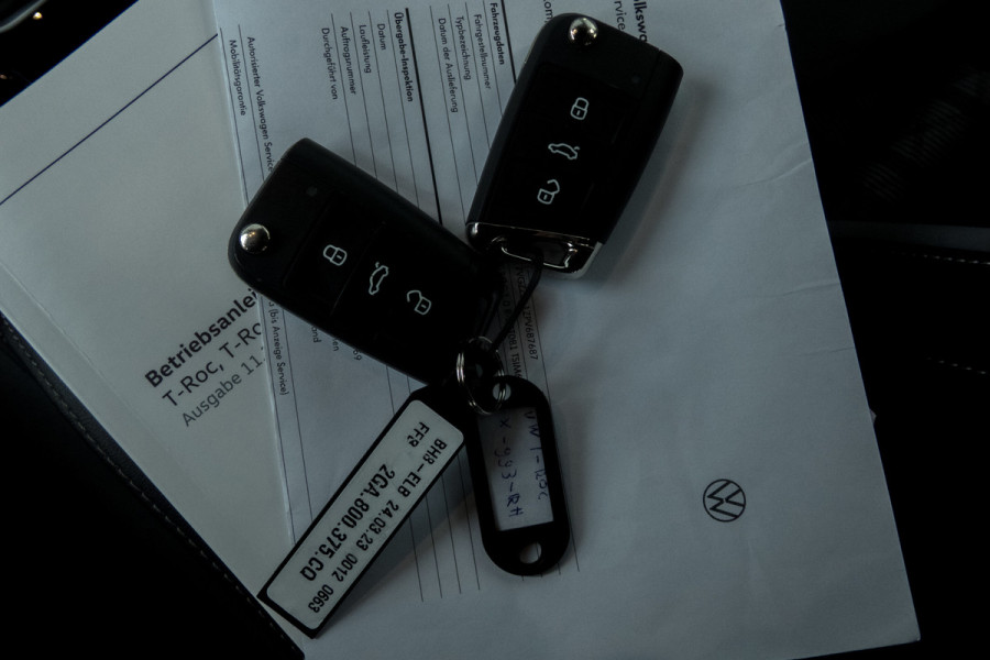 Volkswagen T-Roc 1.0 TSI R-Line Business | CAMERA | STOELVERWARMING | EERSTE EIGENAAR | ACC