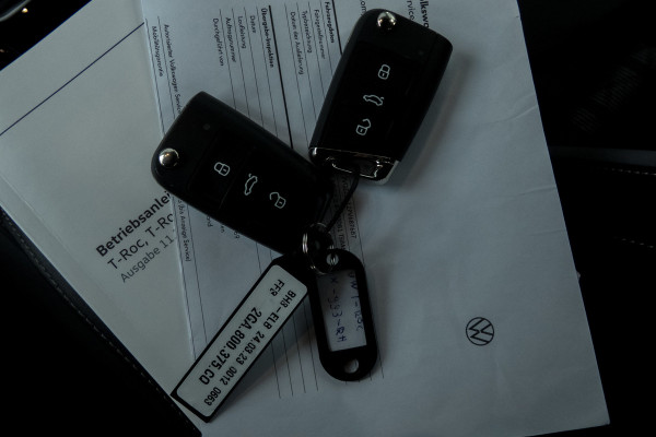 Volkswagen T-Roc 1.0 TSI R-Line Business | CAMERA | STOELVERWARMING | EERSTE EIGENAAR | ACC