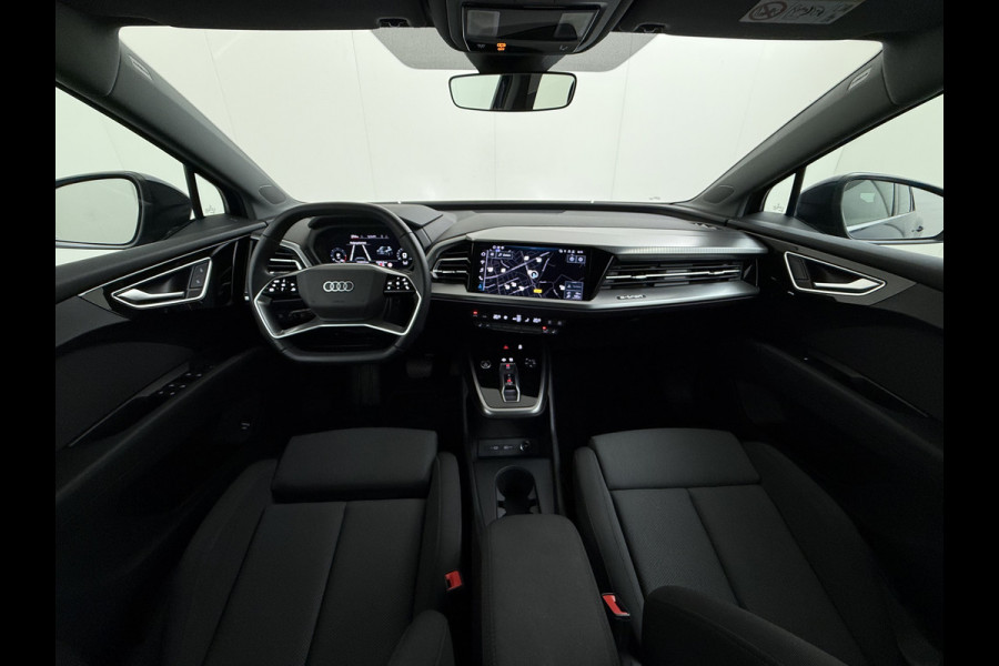 Audi Q4 e-tron 40 204pk AUT. 82kWh Advanced Launch Ed. SOH 97% Warmtepomp Matrix-Led Adaptive-Cruis Audi-Sound System Apple Carplay Android Aut 3 fase laden Stoelverwarming Lmv 20" DAB Bluetooth Elek.Achterklep € 63.000 nieuw Origineel Nederlandse Auto