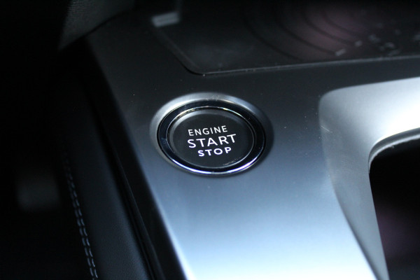 Peugeot 308 SW 1.2 PureTech 130PK Allure | Navigatie | Led | Camera | BLIS | Adaptieve Cruise