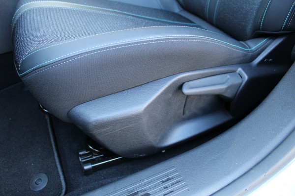 Peugeot 308 SW 1.2 PureTech 130PK Allure | Navigatie | Led | Camera | BLIS | Adaptieve Cruise