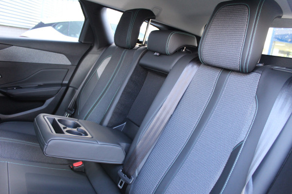 Peugeot 308 SW 1.2 PureTech 130PK Allure | Navigatie | Led | Camera | BLIS | Adaptieve Cruise