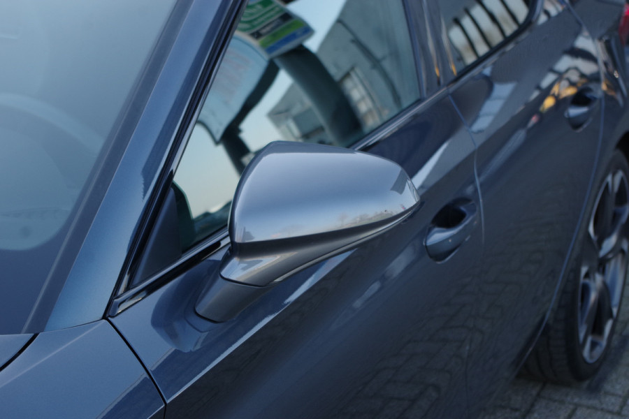 CUPRA Leon 1.4 e-Hybrid VZ 245 PK Adrenaline PHEV, Stuur-Startknop, WInterpakket, Camera, Carplay, 19" LM