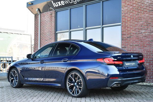 BMW 5 Serie 545e xDrive M-Sport Pano ACC HUD 20inch 360 Laser HiFi Adp-demping