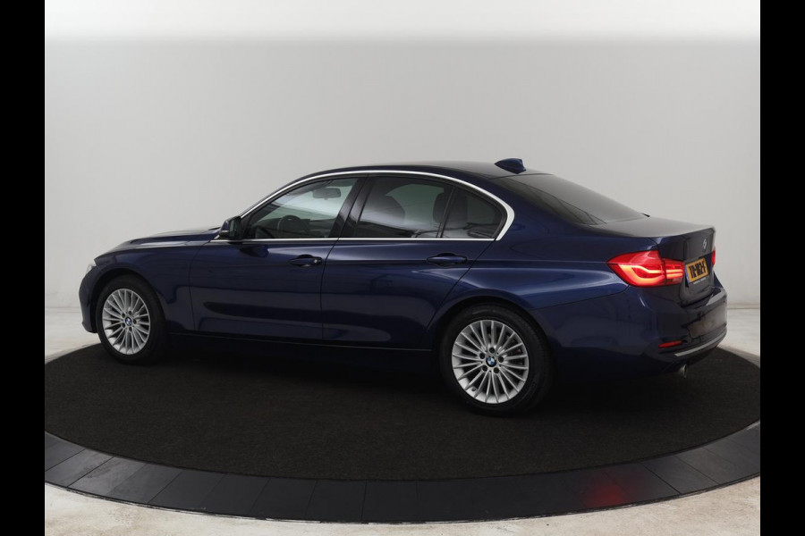 BMW 3 Serie 318i Luxury Edition | Sportstoelen | Leder | Stoelverwarming | Full LED | Navigatie | Parkeerhulp | Cruise control | Climate control | Bluetooth | Origineel NL
