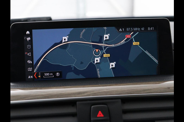 BMW 3 Serie 318i Luxury Edition | Sportstoelen | Leder | Stoelverwarming | Full LED | Navigatie | Parkeerhulp | Cruise control | Climate control | Bluetooth | Origineel NL